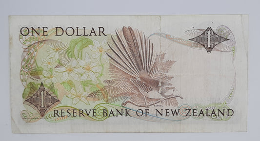 1985 - Reserve Bank of New Zealand - $1 (One) NZD Dollar Banknote, Serial No. AMH 428782 P-169b
