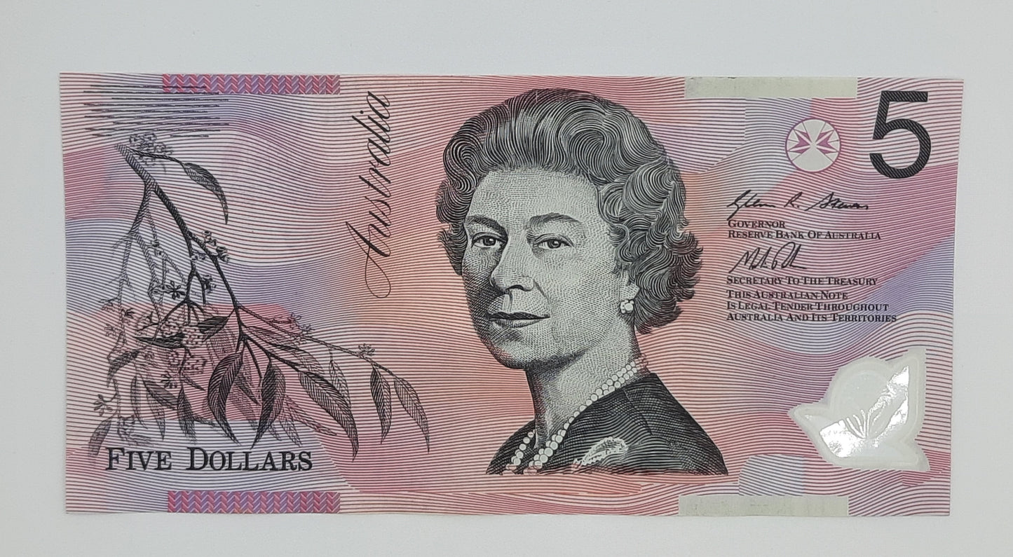 2013 Reserve Bank of Australia - 5 (Five) AUD Australian Dollars Banknote Serial No. DH 13492236 P-57h