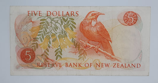 1975 Reserve Bank of New Zealand - $10 (Ten) NZD Dollar Banknote, Serial No. 127 143880 P-165c