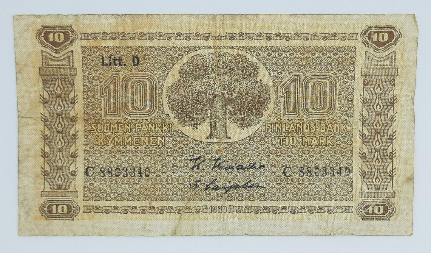 1939 Finland, Suomen Pankki - 10 (Ten) Finnish Markkaa / Marks Banknote Serial No. C 8803340 P-70a