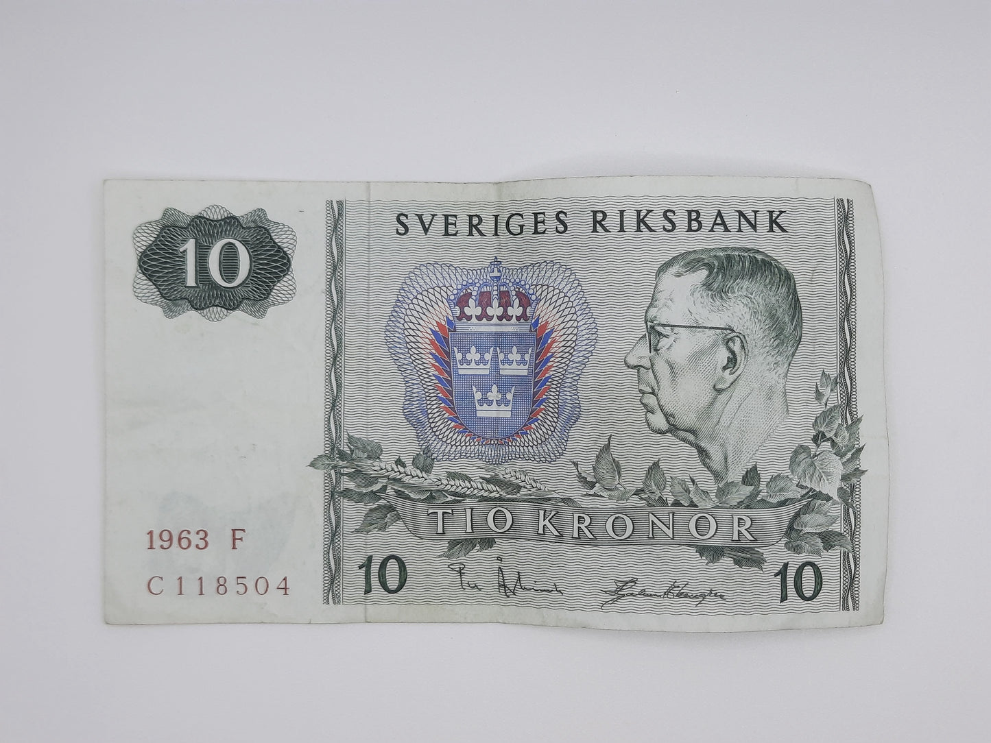 1963 Sweden, Sveriges Riksbank - 10 Swedish Kronor SEK Banknote Serial NO. C 118504 P-52a