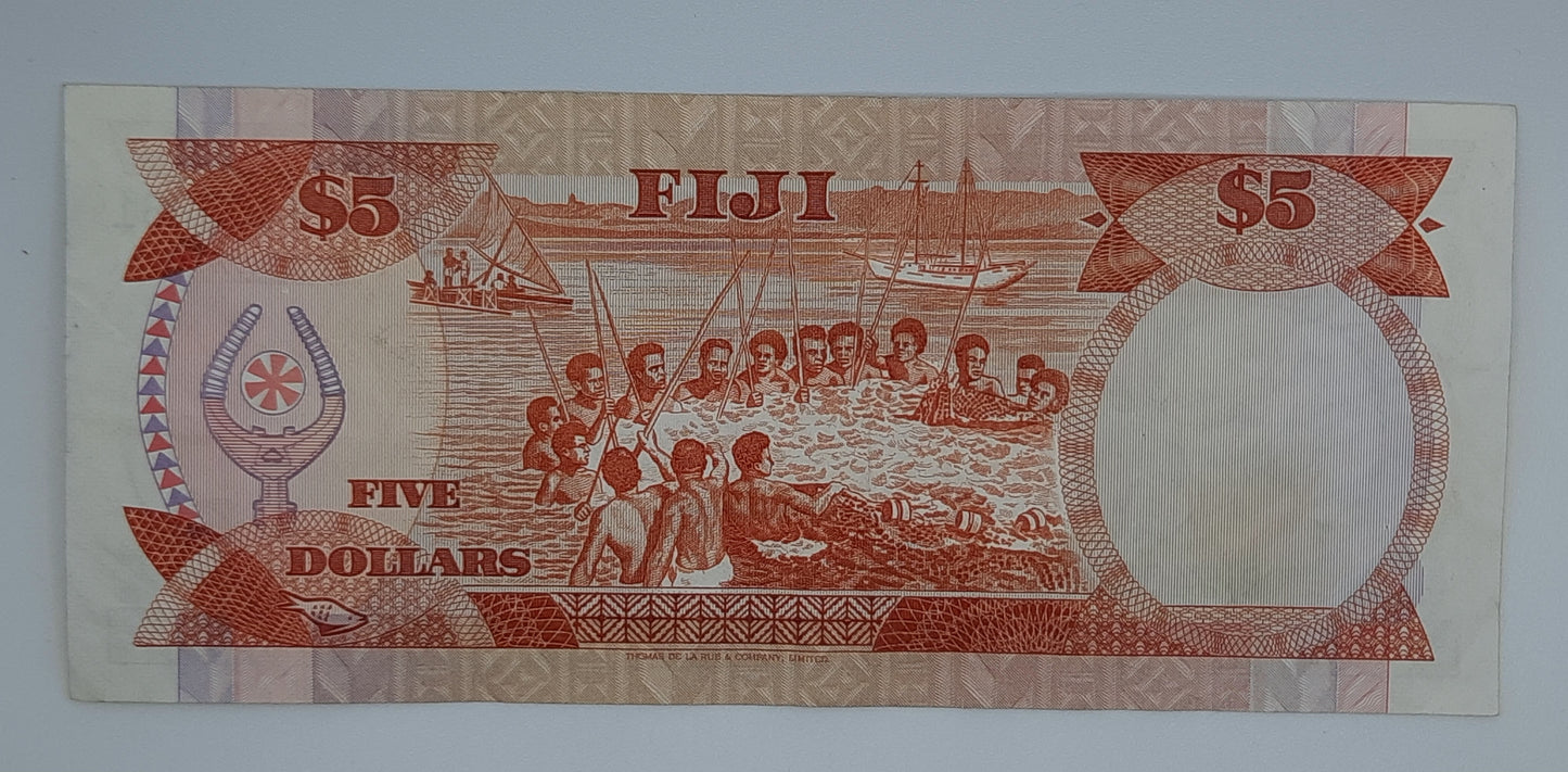1986 Reserve Bank of Fiji - 5 (Five) Fiji Dollars Banknote P-83a Serial No. B5 405061