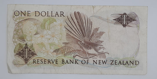 1985 - Reserve Bank of New Zealand - $1 (One) NZD Dollar Banknote, Serial No. ALN 486617 P-169b