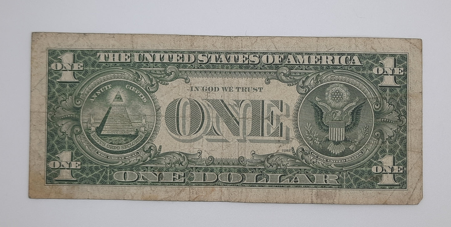 1977 United States of America - 1 (One) US Dollar Federal Reserve Banknote P-454 Serial No. B 98023725 E