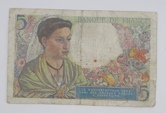 1945 Banque De France - 5 (Five) French Francs Banknote P-98a Serial No. M139 18227 P-98a
