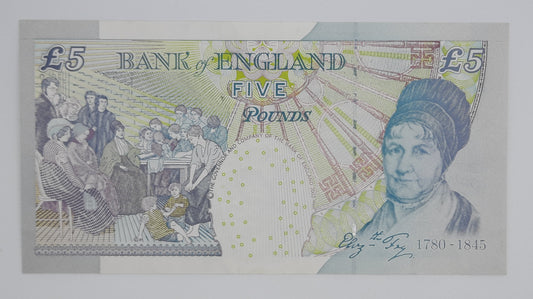 2004 Bank of ENGLAND, UK - £5 (Five) British Pounds GBP Banknote Serial No. KC82 995560 P-391c