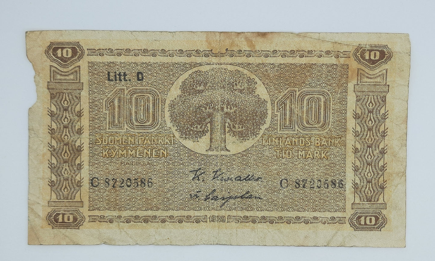 1939 Finland, Suomen Pankki - 10 (Ten) Finnish Markkaa / Marks Banknote Serial No. C 8720586 P-70a