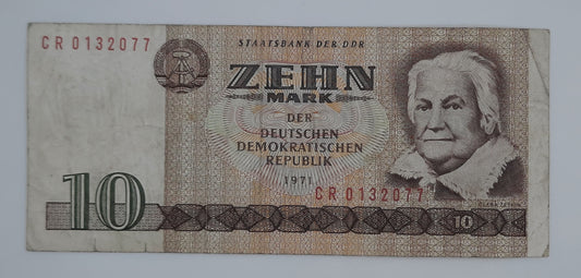 1971 (1975) East Germany GDR, Deutsche Notenbank der DDR - 10 (Ten) German Mark Banknote Serial No. CR 0132077 P-25f