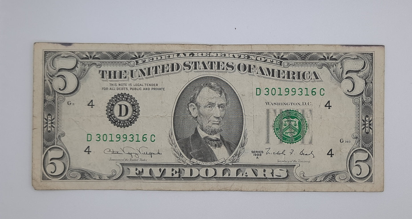 1988 United States of America - 5 (Five) US Dollars Federal Reserve Banknote P-453 Serial No. D 30199316 C