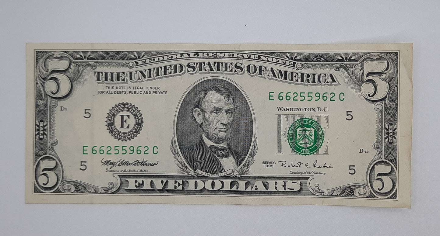 1995 United States of America - 5 (Five) US Dollars Federal Reserve Banknote P-453 Serial No. E 66255962 C