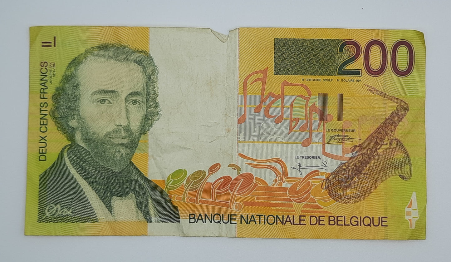 1995 Belgium, Banque Nationale Belgique - 200 Belgian Francs Banknote Serial No. 33202242792 P-148a